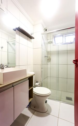 Apartamento à venda com 55m², 2 quartos e 1 vaga Apartamento à venda com 55m², 2 quartos e 1 vagaBanheiro