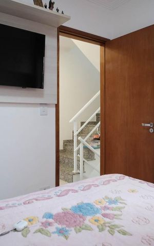 Casa de condomínio à venda com 137m², 3 quartos e 2 vagasSuíte
