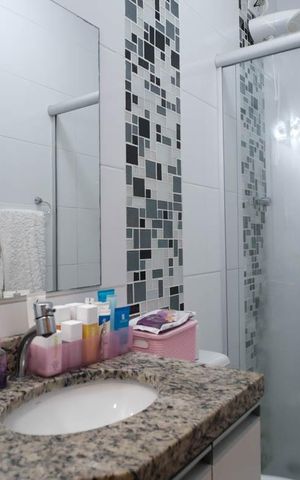 Casa de condomínio à venda com 137m², 3 quartos e 2 vagasBanheiro