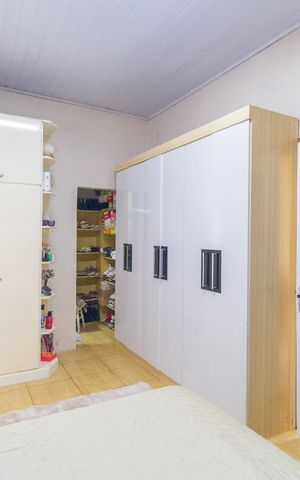 Casa à venda com 150m², 4 quartos e 1 vaga Casa à venda com 150m², 4 quartos e 1 vagaSuíte 1