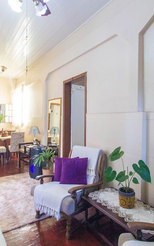 Casa à venda com 150m², 4 quartos e 1 vaga Casa à venda com 150m², 4 quartos e 1 vagaSala