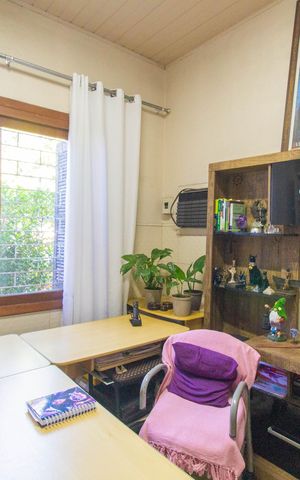 Casa à venda com 150m², 4 quartos e 1 vaga Casa à venda com 150m², 4 quartos e 1 vagaQuarto 1