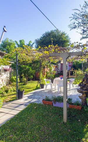 Casa à venda com 150m², 4 quartos e 1 vaga Casa à venda com 150m², 4 quartos e 1 vagaQuintal