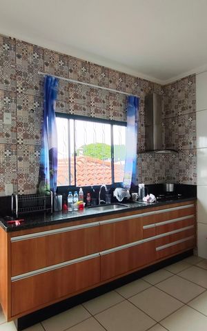 Casa à venda com 297m², 3 quartos e 3 vagas Casa à venda com 297m², 3 quartos e 3 vagasCozinha