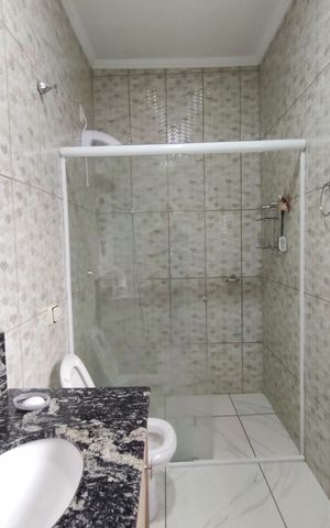 Casa à venda com 297m², 3 quartos e 3 vagas Casa à venda com 297m², 3 quartos e 3 vagasBanheiro Suíte