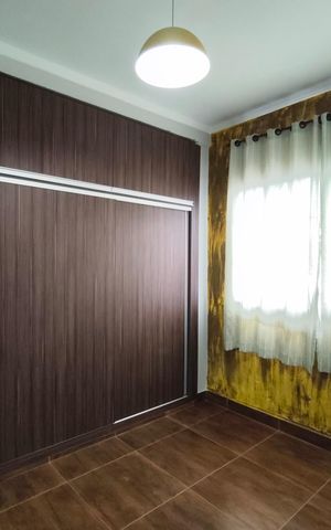 Casa à venda com 297m², 3 quartos e 3 vagas Casa à venda com 297m², 3 quartos e 3 vagasQuarto Suíte