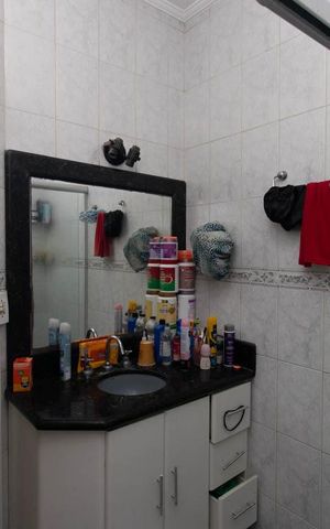 Casa de condomínio à venda com 145m², 3 quartos e 1 vaga Casa de condomínio à venda com 145m², 3 quartos e 1 vagaBanheiro Social