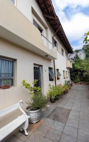 Casa de condomínio à venda com 145m², 3 quartos e 1 vaga Casa de condomínio à venda com 145m², 3 quartos e 1 vagaEntrada