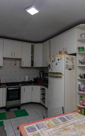 Casa de condomínio à venda com 145m², 3 quartos e 1 vaga Casa de condomínio à venda com 145m², 3 quartos e 1 vagaCozinha