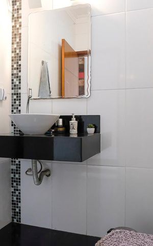 Casa à venda com 207m², 3 quartos e 2 vagasBanheiro