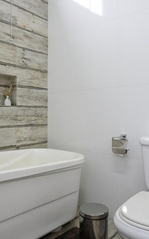 Casa à venda com 207m², 3 quartos e 2 vagasBanheiro da suíte 1