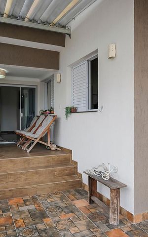 Casa à venda com 207m², 3 quartos e 2 vagasVaranda