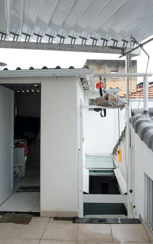 Casa à venda com 207m², 3 quartos e 2 vagasÁrea de serviço
