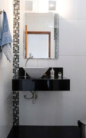 Casa à venda com 207m², 3 quartos e 2 vagasBanheiro
