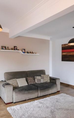 Casa à venda com 207m², 3 quartos e 2 vagasSala