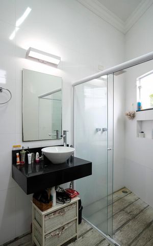 Casa à venda com 207m², 3 quartos e 2 vagasBanheiro da suíte 1