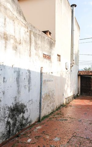 Casa à venda com 180m², 3 quartos e 5 vagasGaragem e quintal