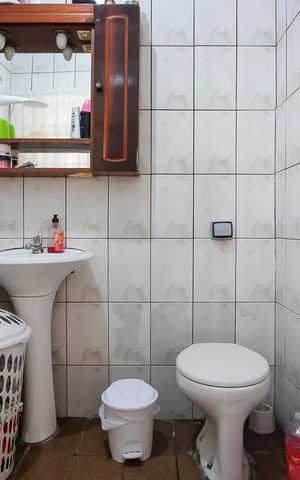 Casa à venda com 180m², 3 quartos e 5 vagasBanheiro