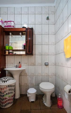 Casa à venda com 180m², 3 quartos e 5 vagasBanheiro