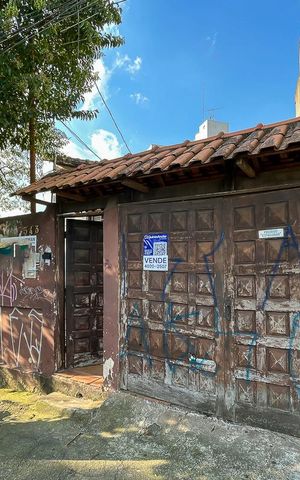 Casa à venda com 180m², 3 quartos e 5 vagasFachada + plaquinha