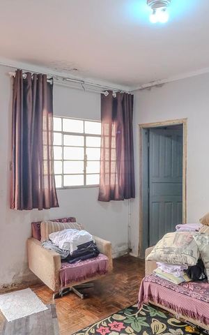 Casa à venda com 180m², 3 quartos e 5 vagasSala