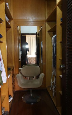 Casa à venda com 226m², 4 quartos e 6 vagasCloset da suíte 1