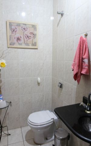 Casa à venda com 226m², 4 quartos e 6 vagasLavabo