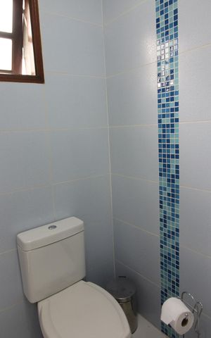 Casa à venda com 226m², 4 quartos e 6 vagasBanheiro da Piscina