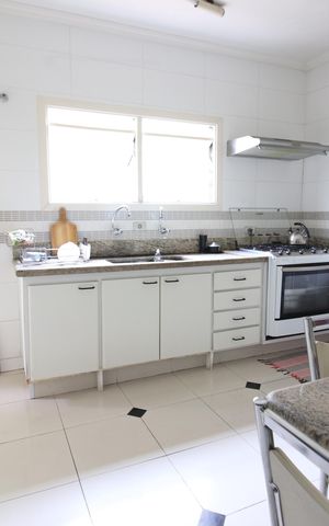 Casa à venda com 226m², 4 quartos e 6 vagasCozinha