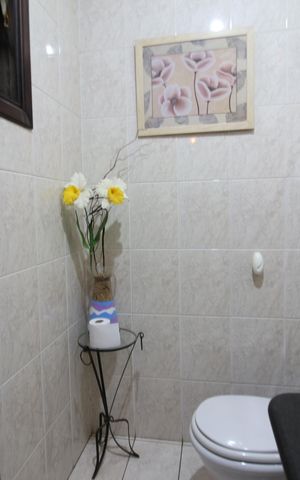 Casa à venda com 226m², 4 quartos e 6 vagasLavabo