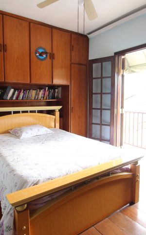 Casa à venda com 226m², 4 quartos e 6 vagasSuíte 2