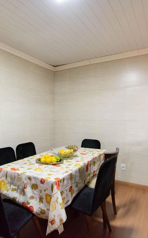 Casa à venda com 200m², 4 quartos e 3 vagas Casa à venda com 200m², 4 quartos e 3 vagasCopa