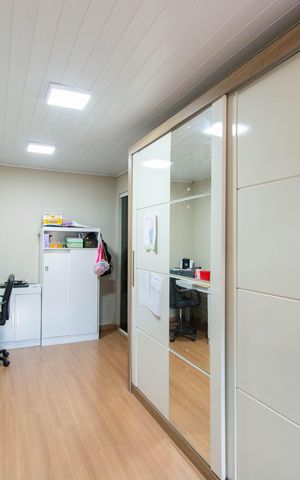 Casa à venda com 200m², 4 quartos e 3 vagas Casa à venda com 200m², 4 quartos e 3 vagasQuarto 2