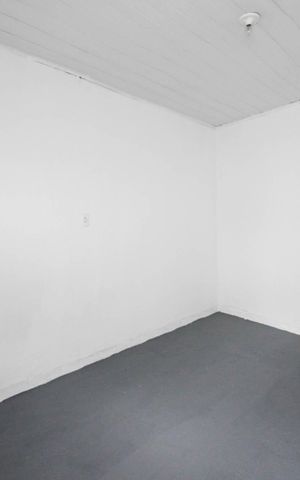 Casa à venda com 224m², 3 quartos e 2 vagasQuarto de serviço casa 3