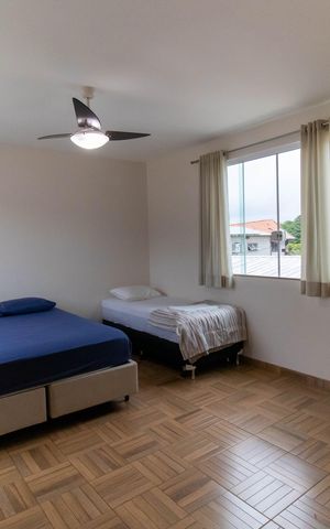 Casa à venda com 600m², 6 quartos e 5 vagas Casa à venda com 600m², 6 quartos e 5 vagasSuíte 4