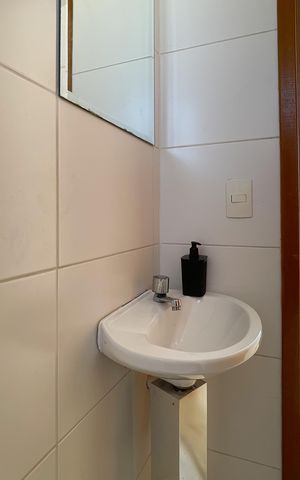 Apartamento à venda com 168m², 3 quartos e 3 vagas Apartamento à venda com 168m², 3 quartos e 3 vagasLavabo