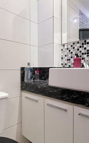 Apartamento à venda com 168m², 3 quartos e 3 vagas Apartamento à venda com 168m², 3 quartos e 3 vagasBanheiro Social