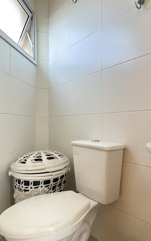 Apartamento à venda com 168m², 3 quartos e 3 vagas Apartamento à venda com 168m², 3 quartos e 3 vagasLavabo