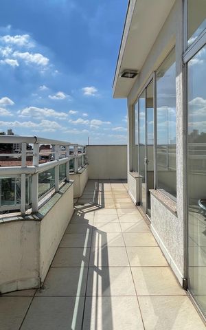 Apartamento à venda com 168m², 3 quartos e 3 vagas Apartamento à venda com 168m², 3 quartos e 3 vagasSacada - Cobertura