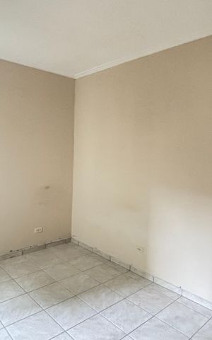 Casa à venda com 130m², 3 quartos e 3 vagas Casa à venda com 130m², 3 quartos e 3 vagasQuarto 2