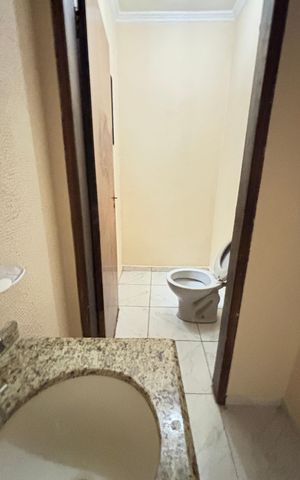 Casa à venda com 130m², 3 quartos e 3 vagas Casa à venda com 130m², 3 quartos e 3 vagasLavabo