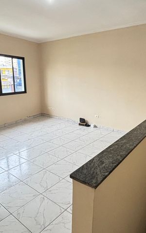 Casa à venda com 130m², 3 quartos e 3 vagas Casa à venda com 130m², 3 quartos e 3 vagasSala