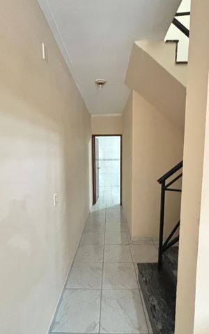 Casa à venda com 130m², 3 quartos e 3 vagas Casa à venda com 130m², 3 quartos e 3 vagasCorredor