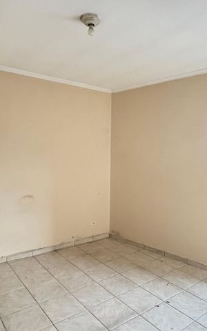 Casa à venda com 130m², 3 quartos e 3 vagas Casa à venda com 130m², 3 quartos e 3 vagasSuite