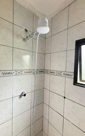 Casa à venda com 130m², 3 quartos e 3 vagas Casa à venda com 130m², 3 quartos e 3 vagasBanheiro