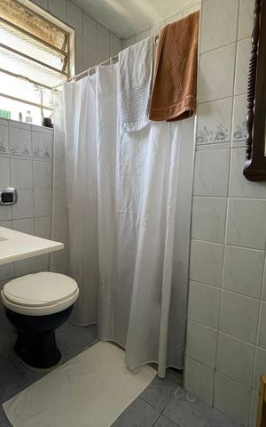 Casa à venda com 150m², 3 quartos e 1 vaga Casa à venda com 150m², 3 quartos e 1 vagaBanheiro Social