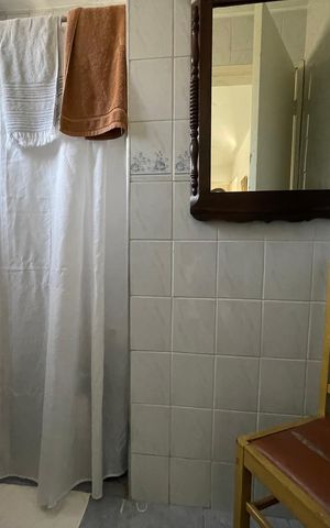Casa à venda com 150m², 3 quartos e 1 vaga Casa à venda com 150m², 3 quartos e 1 vagaBanheiro Social