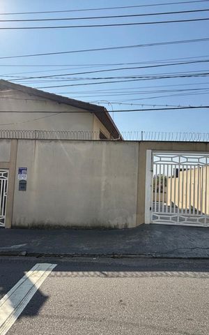 Casa à venda com 104m², 3 quartos e 2 vagasFachada