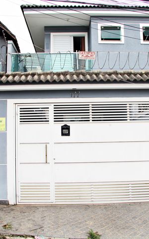 Casa à venda com 175m², 3 quartos e 4 vagasFachada