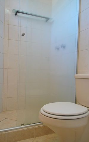 Apartamento à venda com 83m², 2 quartos e 1 vagaBanheiro da Suíte